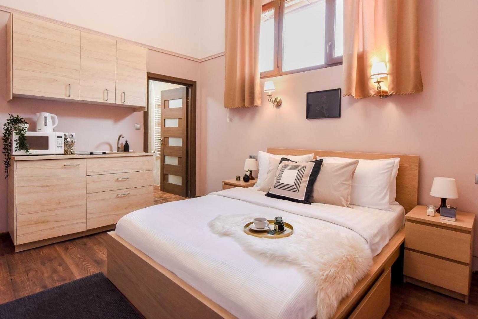 Historic Charm, Modern Comfort - Accommodation In The Heart Of The Old Town Bucharest Exterior photo