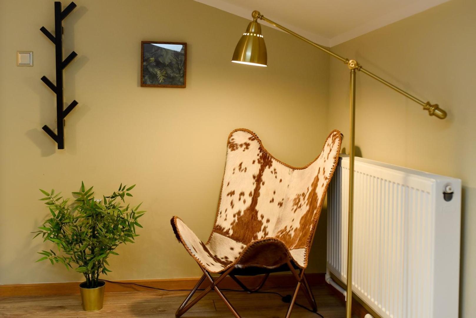 Historic Charm, Modern Comfort - Accommodation In The Heart Of The Old Town Bucharest Room photo